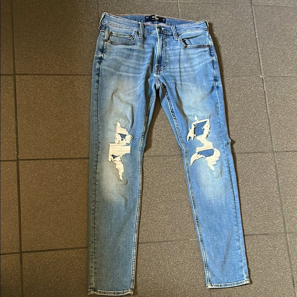 Men's Distressed Blue Jeans